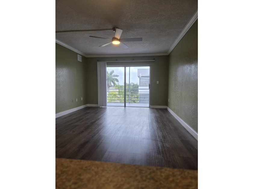 PRICE, LOCATION &amp; STYLE! Beautifully updated 55+ 1/1 condo - photo 8