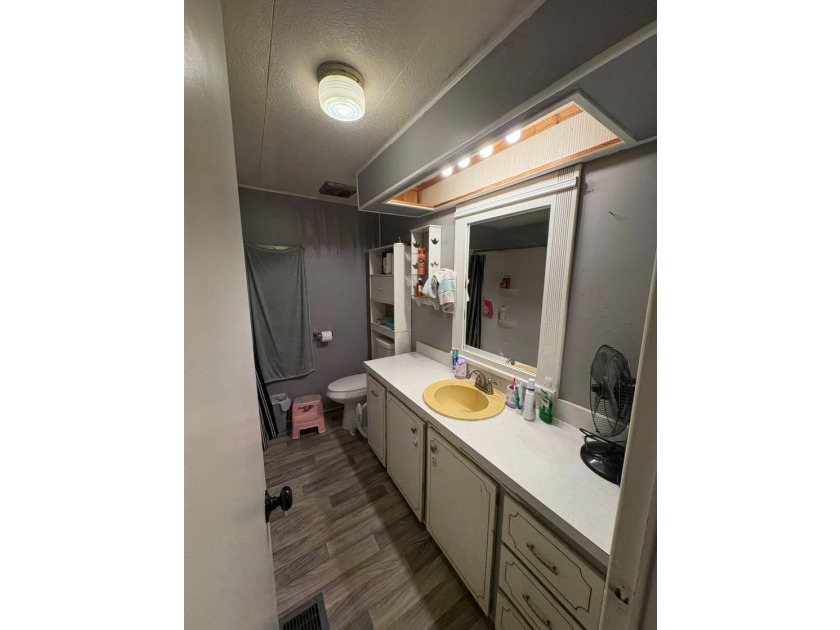 MUST SELL!!! MOTIVATED SELLER!!! Welcome to Boulevard Estates, a - photo 12
