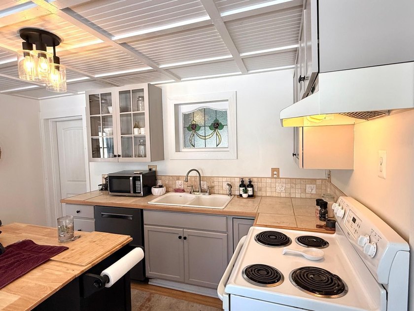 This is the one buyers are constantly searching for and rarely - photo 8