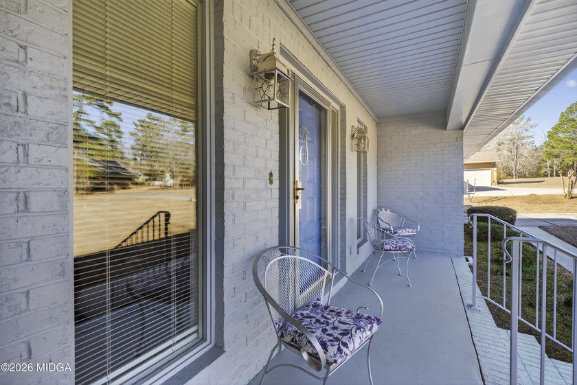 Beautiful all-brick home on the 2nd fairway! This 3-bedroom - photo 20