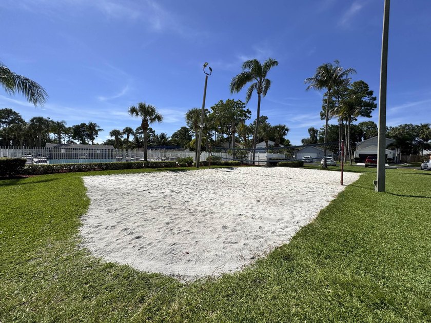 Beautifully updated 4-bedroom, 2-bath home featuring a brand-new - photo 40