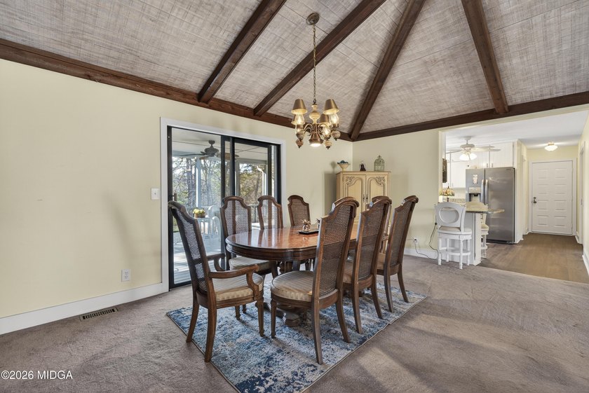 Beautiful all-brick home on the 2nd fairway! This 3-bedroom - photo 43