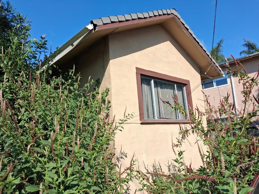 Instant equity. Investor or handyman special. Amazing - photo 4