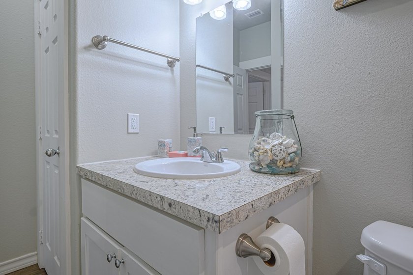 Turnkey Income-Producing Coastal Cottage | STR Allowed | Fully - photo 24