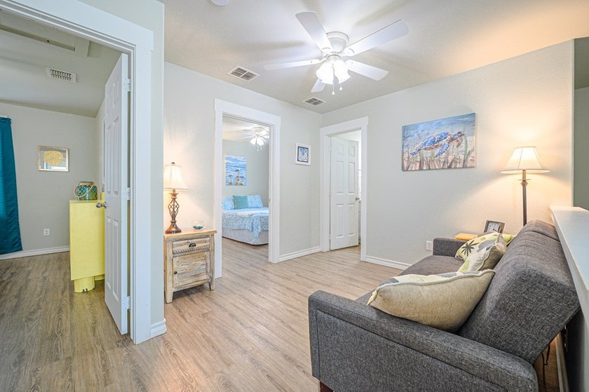 Turnkey Income-Producing Coastal Cottage | STR Allowed | Fully - photo 25