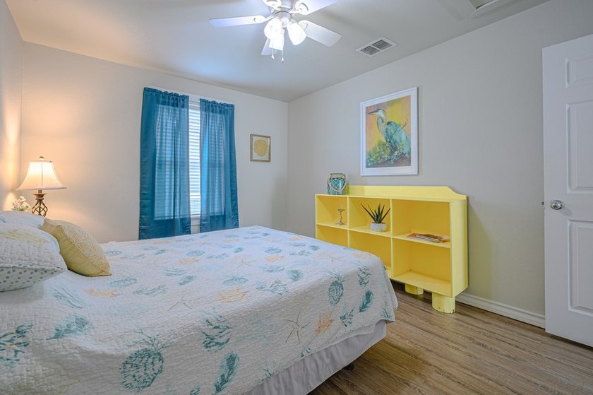 Turnkey Income-Producing Coastal Cottage | STR Allowed | Fully - photo 30