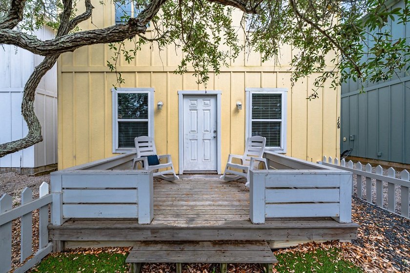 Turnkey Income-Producing Coastal Cottage | STR Allowed | Fully - photo 39