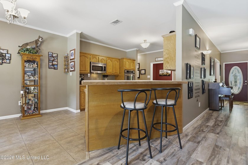 Enjoy the perfect blend of privacy and convenience with this - photo 12