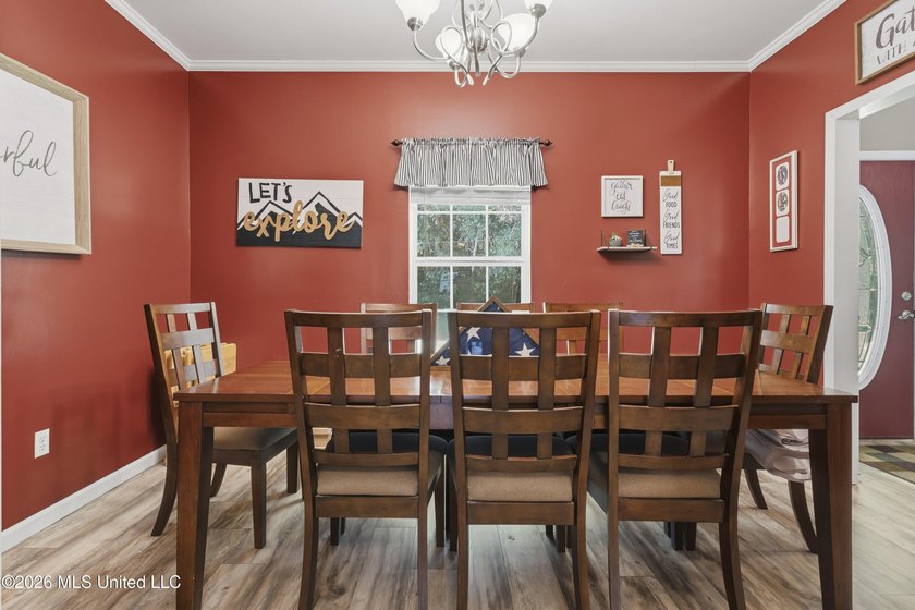 Enjoy the perfect blend of privacy and convenience with this - photo 20