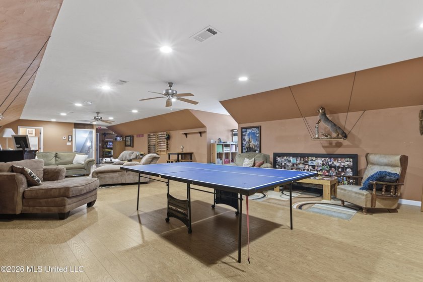 Enjoy the perfect blend of privacy and convenience with this - photo 38