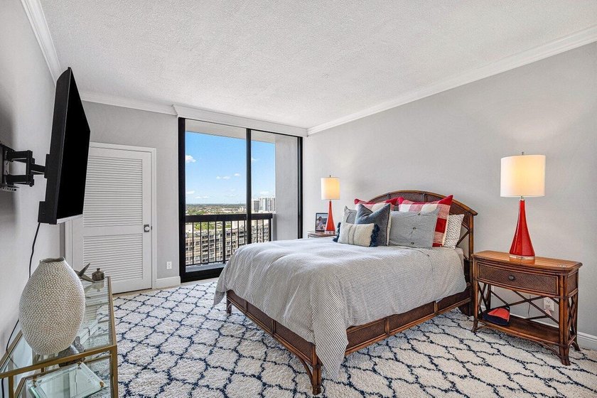 Escape to paradise in this exquisite updated penthouse unit at - photo 18