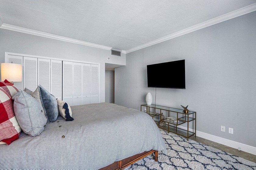 Escape to paradise in this exquisite updated penthouse unit at - photo 19