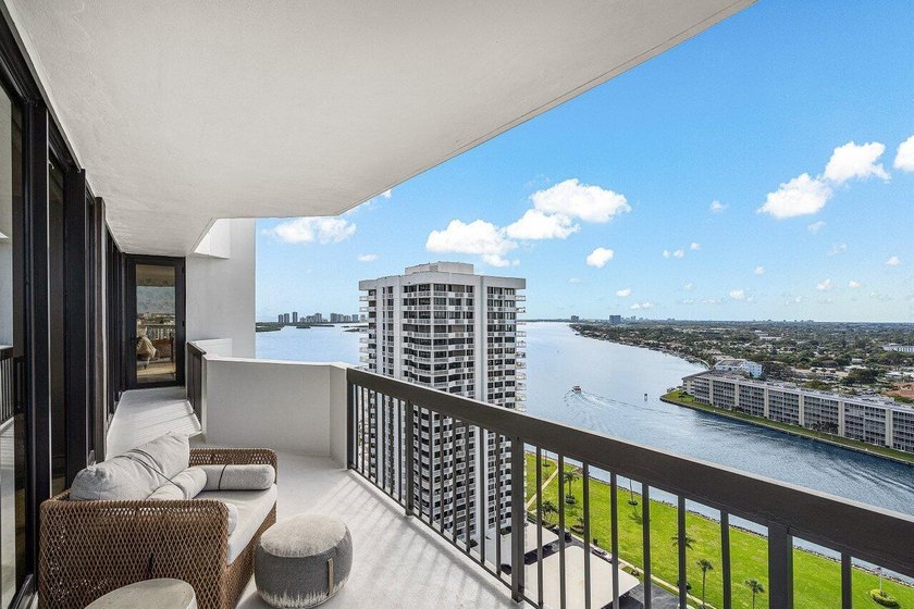 Escape to paradise in this exquisite updated penthouse unit at - photo 33
