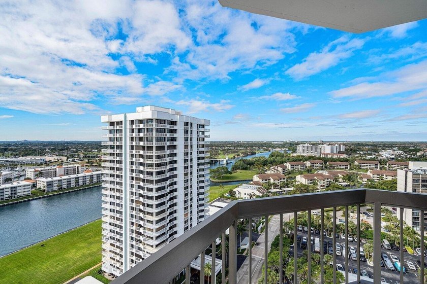 Escape to paradise in this exquisite updated penthouse unit at - photo 36