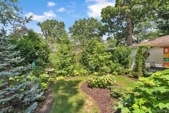 Beautifully renovated ranch located in the heart of Pleasant - photo 6