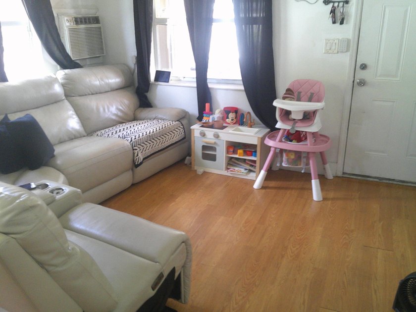 Welcome to Liberty City, 2-bedroom, 1-bathroom single-family - photo 6