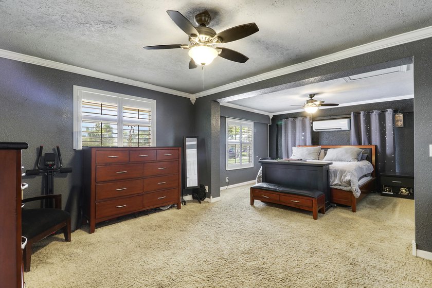 Welcome to 19049 SE Robert Drive. This charming Jupiter home - photo 16