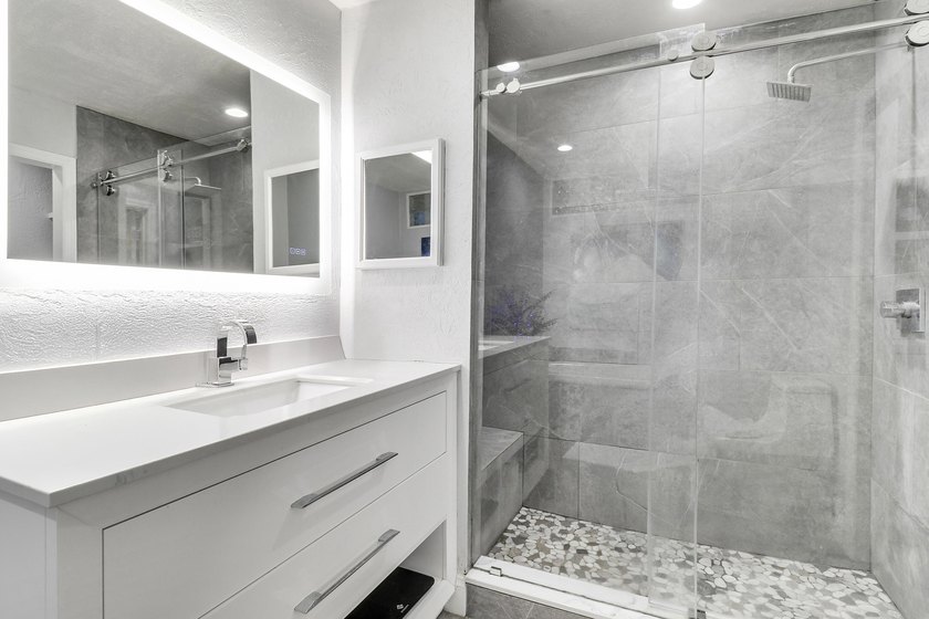 Welcome to 19049 SE Robert Drive. This charming Jupiter home - photo 19