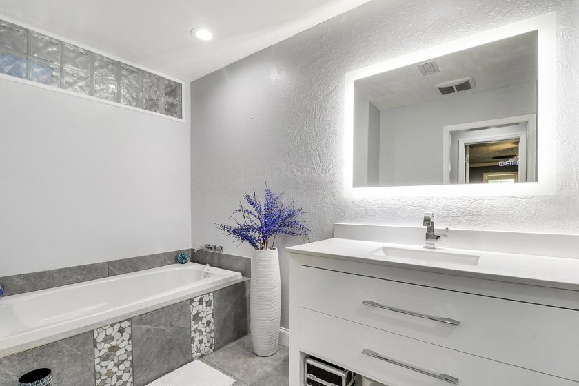 Welcome to 19049 SE Robert Drive. This charming Jupiter home - photo 21