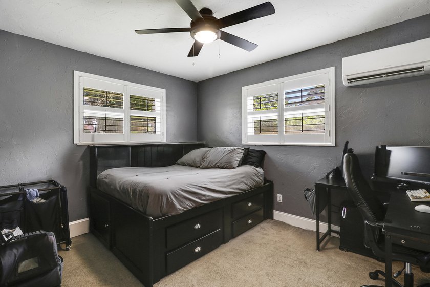 Welcome to 19049 SE Robert Drive. This charming Jupiter home - photo 24