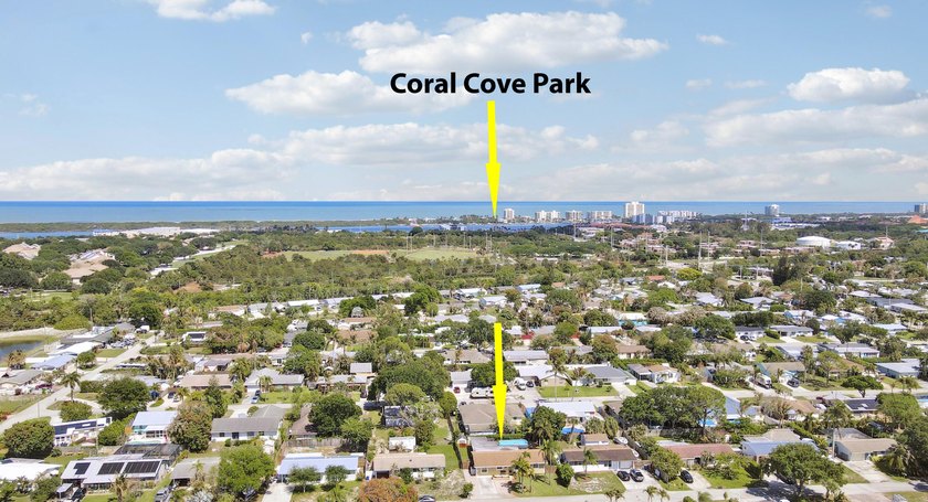 Welcome to 19049 SE Robert Drive. This charming Jupiter home - photo 41
