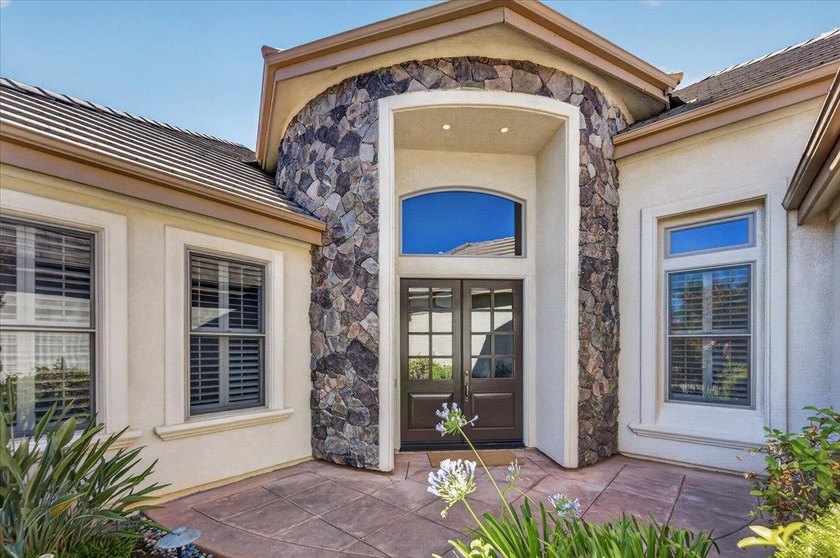 Offered for the first time by its original owner, this custom - photo 2