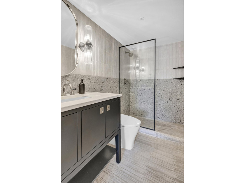 One-of-a-kind and unlike anything else in Essex Tower, this - photo 20