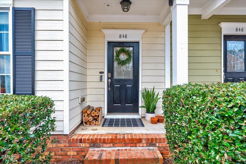 Welcome to this beautifully updated and well-maintained Apex - photo 2