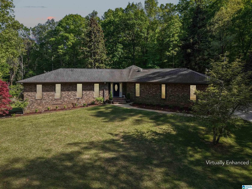 This estate truly embodies the essence of Alabama. Spanning over - photo 8