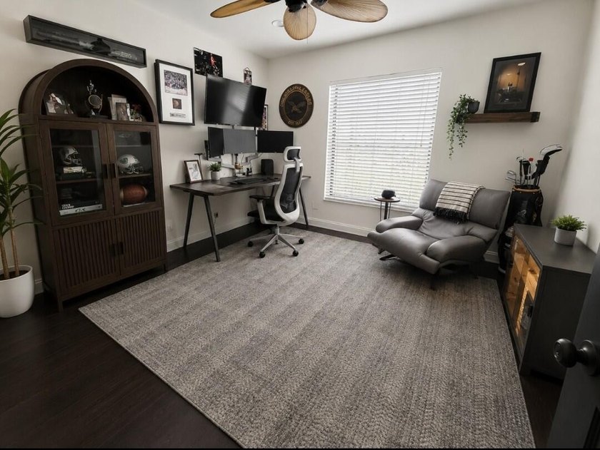Welcome to this move-in-ready 3-bedroom, 2-bath home offering 1 - photo 9