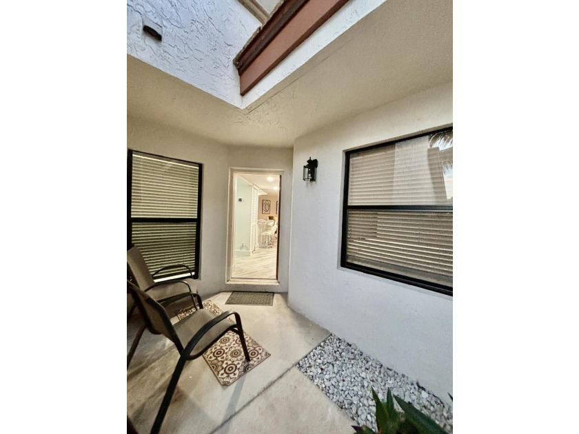 ONE LEVEL 1st floor condo is ready to move-in. Totally remodeled - photo 5