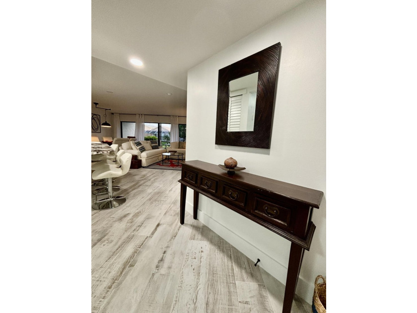 ONE LEVEL 1st floor condo is ready to move-in. Totally remodeled - photo 7