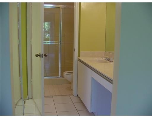 Located on a private canal lot,this neutral &amp; clean 2/2 ground - photo 7