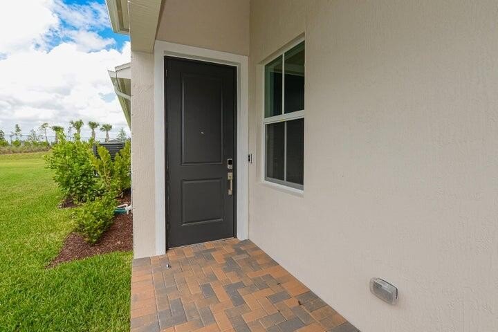 Move-in ready! Step into this stylishly designed 3 BR, 2 BA - photo 6