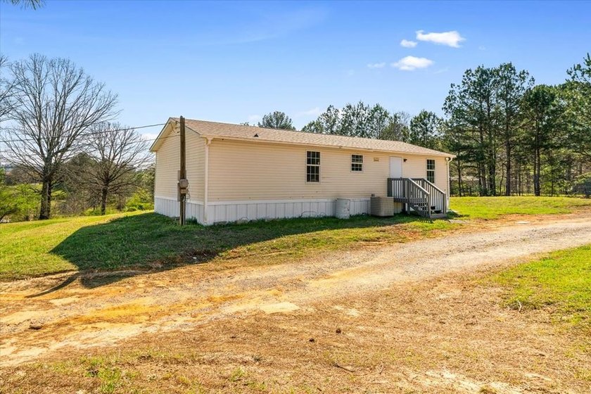 BACK ON THE MARKET AT NO FAULT TO SELLER Spacious double-wide - photo 40