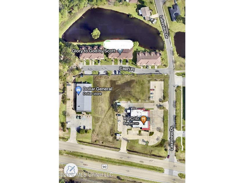 Beautiful Lakefront Townhome on Capri Place. The Desirable - photo 8