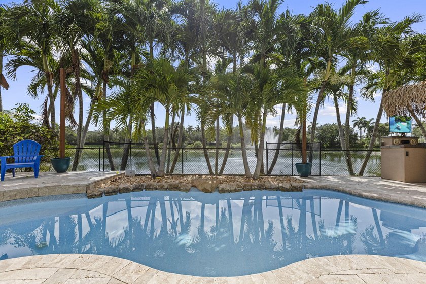Rarely available and beautifully updated, this exceptional - photo 4