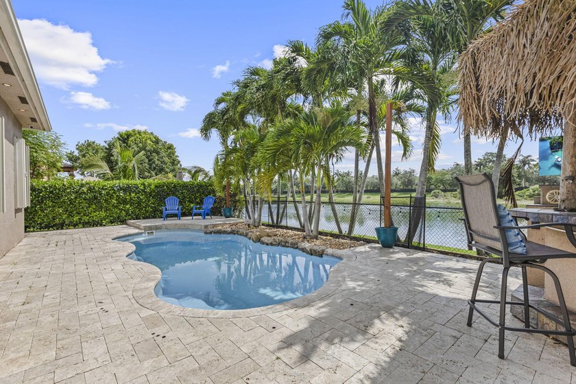Rarely available and beautifully updated, this exceptional - photo 6