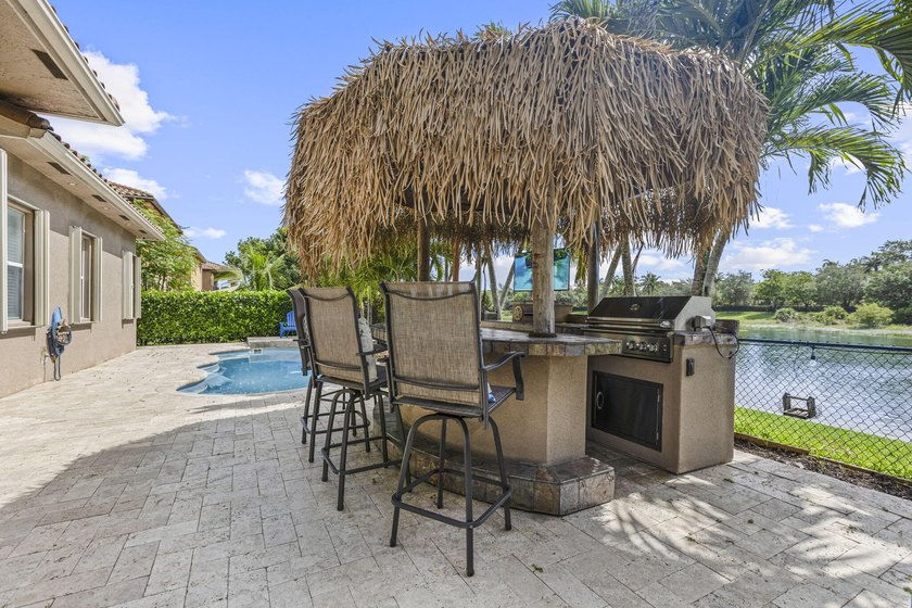 Rarely available and beautifully updated, this exceptional - photo 8