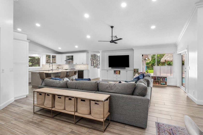 Stunning, fully renovated 4 BD, 2.5 BA residence situated on an - photo 6