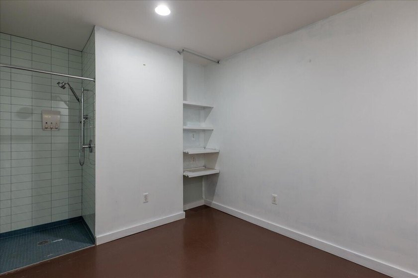 Proudly presented by Elaine Meklin | Cates Real Estate | | | - photo 31