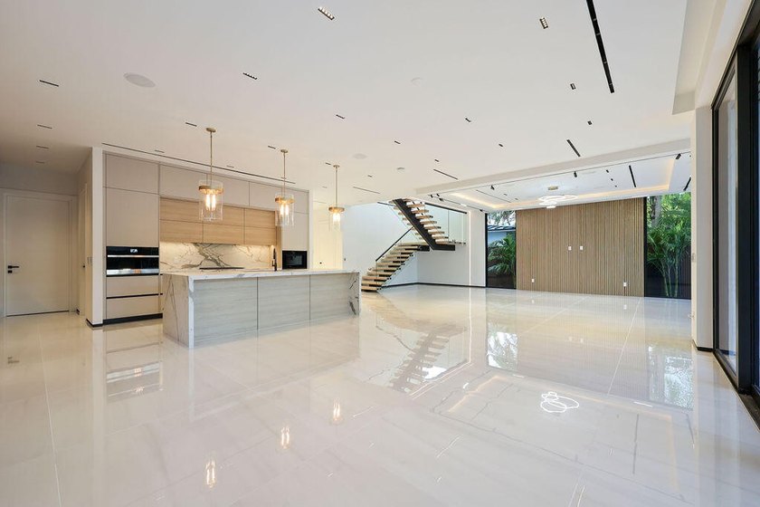 A refined take on modern luxury with fresh compositions enhanced - photo 5