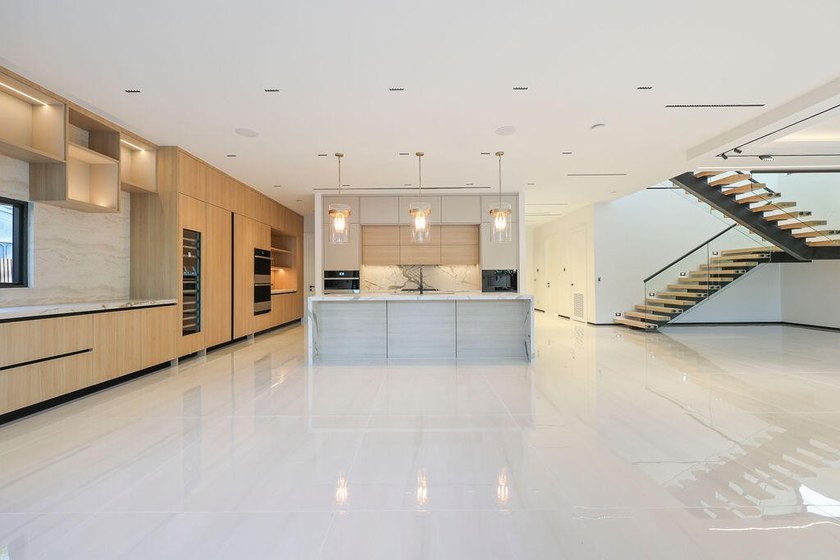 A refined take on modern luxury with fresh compositions enhanced - photo 6