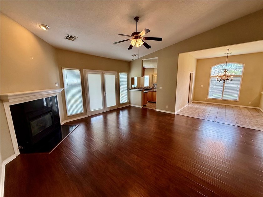 4214 Meadow View is a rare 2 bedroom, 2 bathroom condo in - photo 8