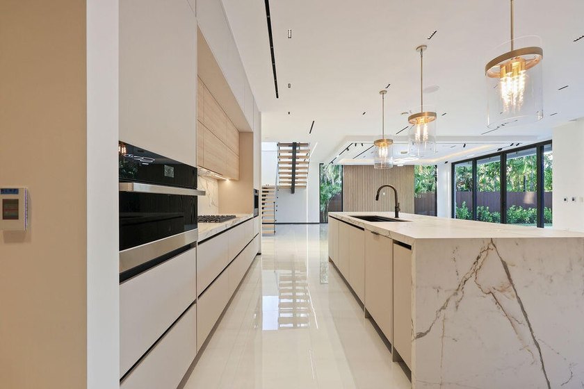 A refined take on modern luxury with fresh compositions enhanced - photo 8