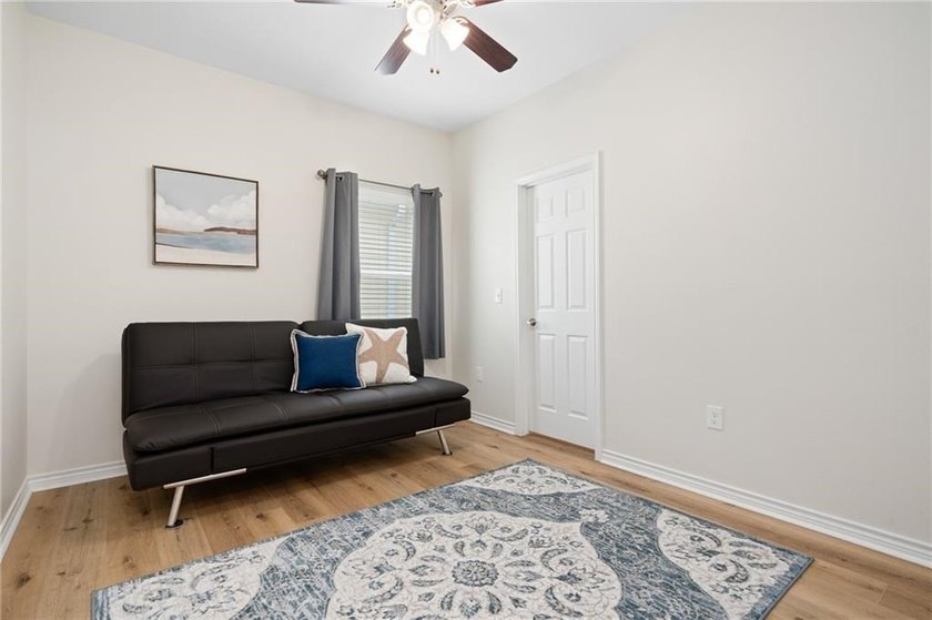Property Description: NEW PRICE! RATE BUY-DOWN INCENTIVE - photo 23