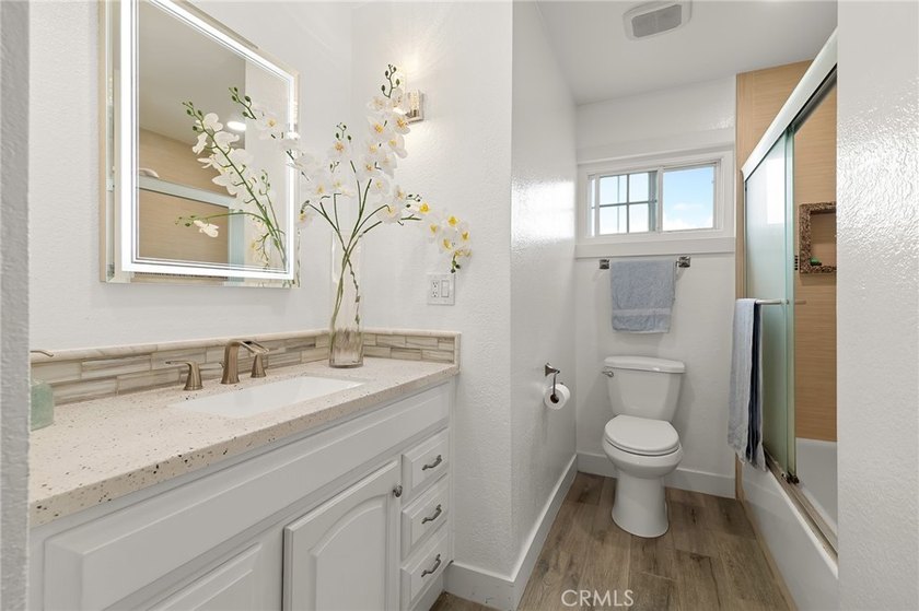 GORGEOUS HOME ideally located on the border of Westminster and - photo 24