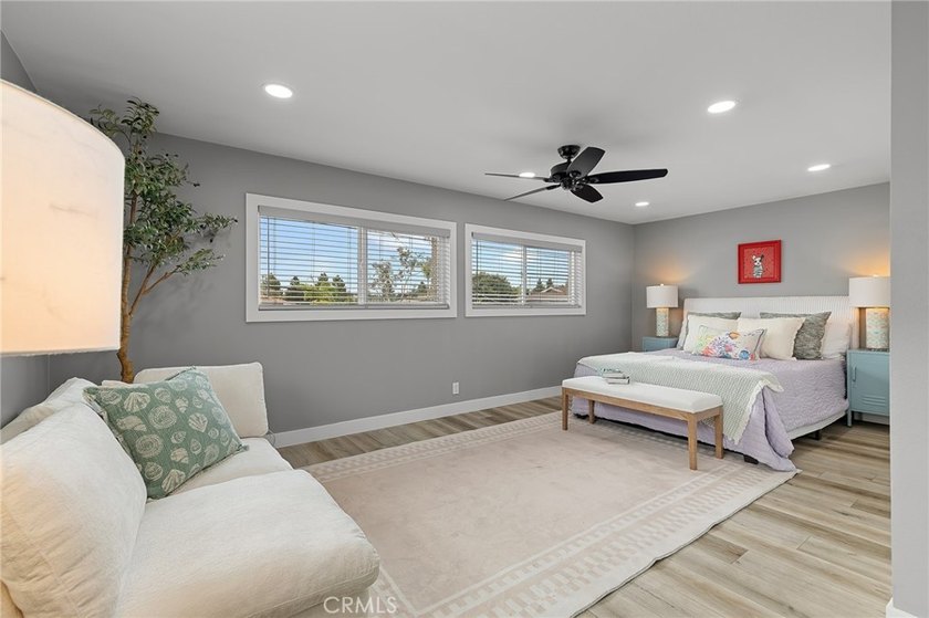 GORGEOUS HOME ideally located on the border of Westminster and - photo 42