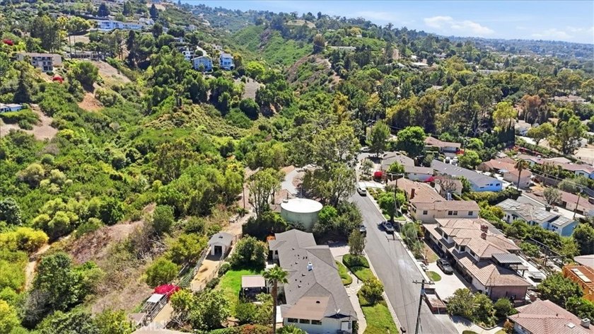 Discover Exceptional Living at 41 Hitching Post Drive: Priced - photo 5