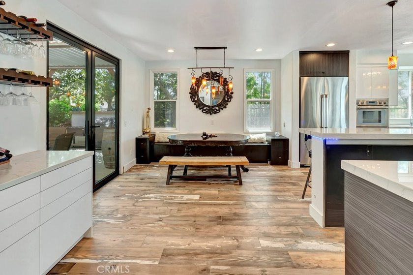 LOCATION! LOCATION! This Gorgeous Home Is Located On A Premier - photo 20